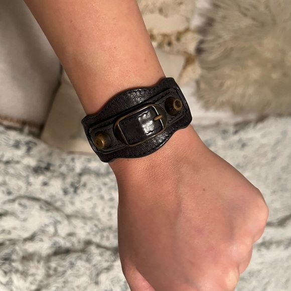 Gray balenciaga cuff bracelet - Picture 1 of 4